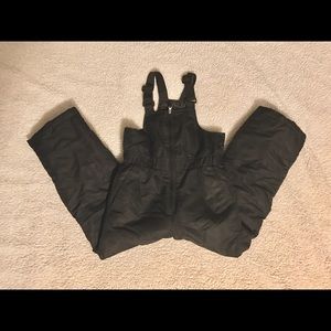 Small 6/7 black snow pants overalls