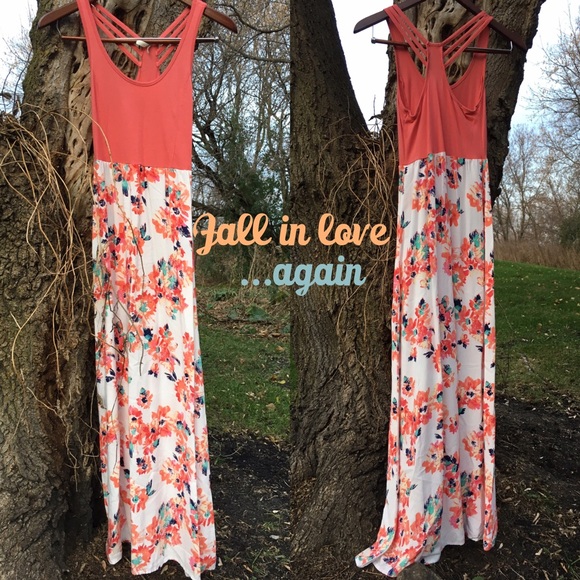 ᗰ υ ∂ ∂ • Floral Maxi Dress - Picture 2 of 4