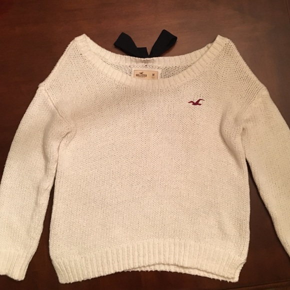 Hollister sweater with bow on back