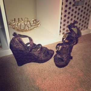 Brown animal print strappy wedge