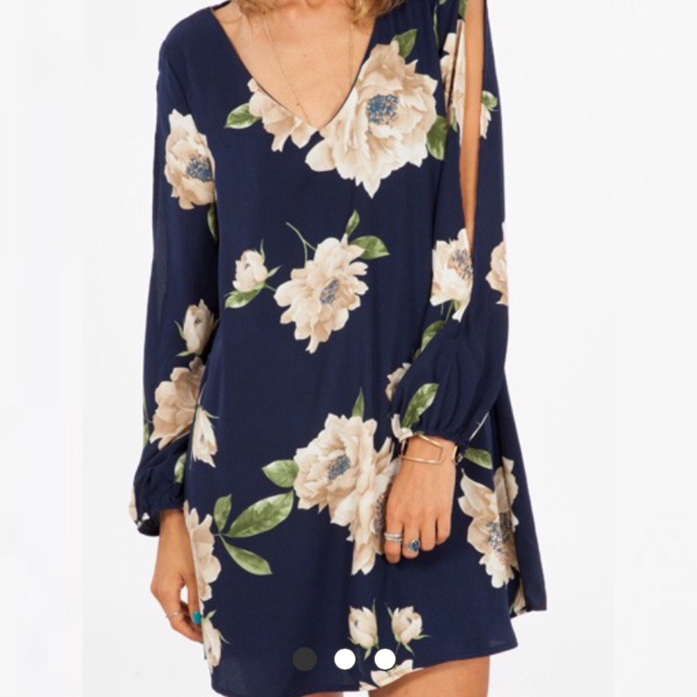 ❗️Last 1! SMALL Navy Floral open long sleeve dress - Picture 2 of 3