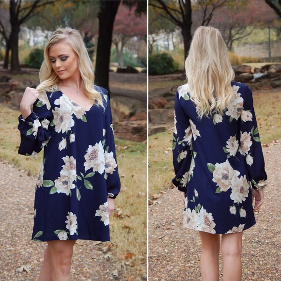 ❗️Last 1! SMALL Navy Floral open long sleeve dress - Picture 3 of 3