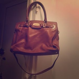 Michael Kors brown leather tote w. shoulder strap