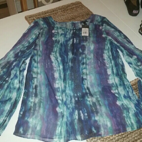Target bell sleeve blouse size small NWT