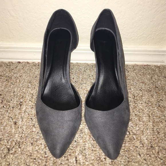 💥LAST CHANCE!💥Grey Suede Pumps