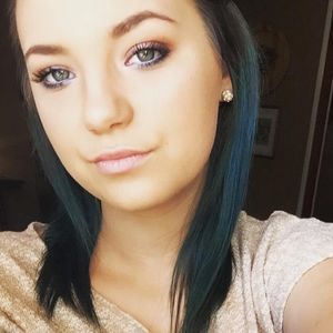 Meet your Posher, Bailey