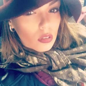 Meet your Posher, Rosaliz