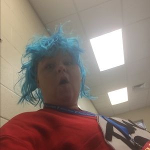 Meet your Posher, Crystal