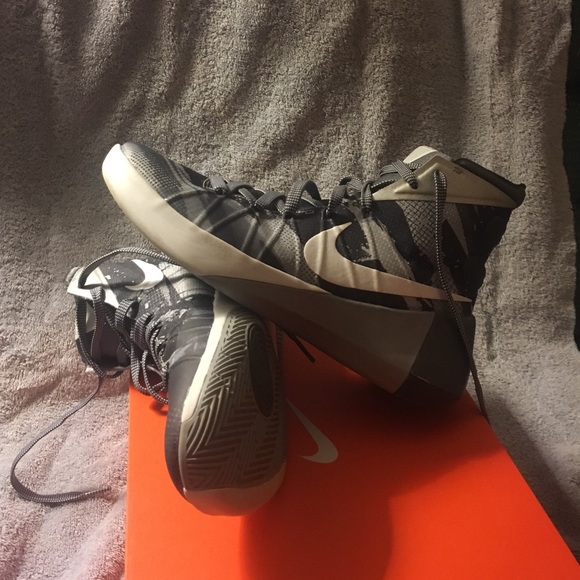 Nike Hyperdunk2015 Premium Basketball Shoes.