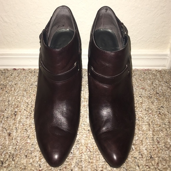 💥LAST CHANCE!💥Nine West Leather Ankle Booties