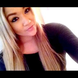 Meet your Posher, Ayana