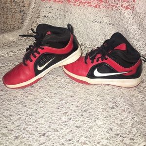 Boys Nike Basketball Shoes