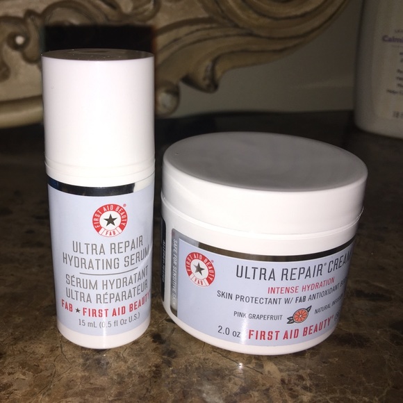 ✨FIRST AID BEAUTY ULTRA REPAIR CREAM AND SERUM. 💫
