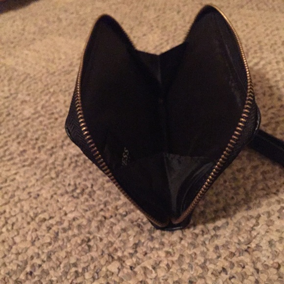 “Guess” Black womens wallet with strap - Picture 4 of 4