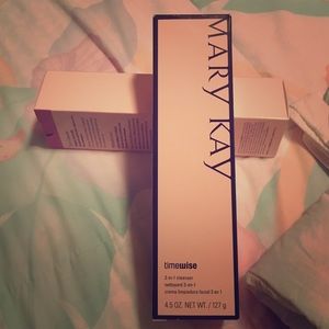 Mary Kay time wise 3-in-1 cleanser 4.5 oz