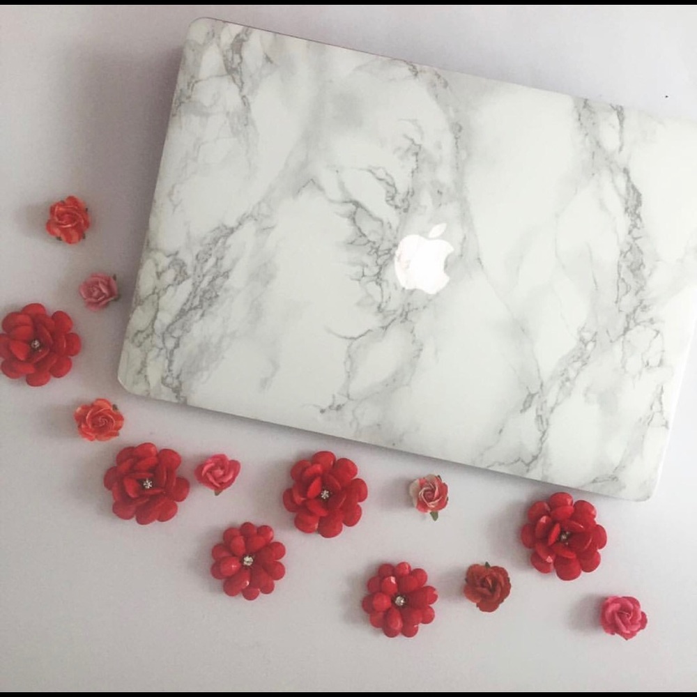 🎉🎉HP🎉🎉White Marble MacBook Skin🎉🎉