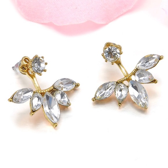 🚨ONLY 1 LEFT🚨Crystal Rhinestone Earring Stud - Picture 3 of 3