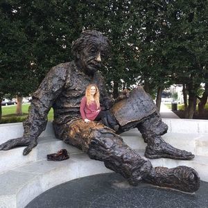 Meet your Posher, Cj