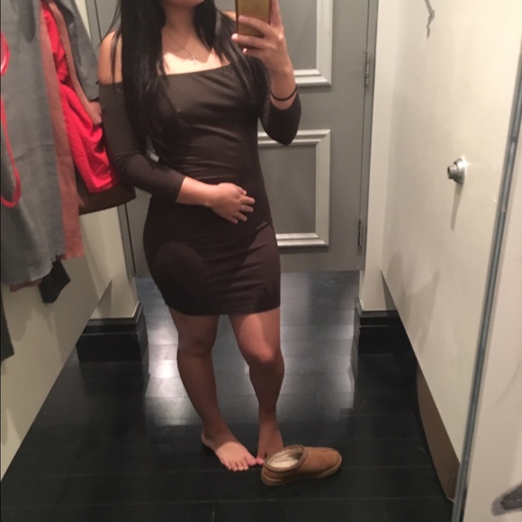 Off the shoulder olive green dress - Picture 2 of 2