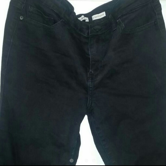 Calvin Klein - Picture 2 of 4