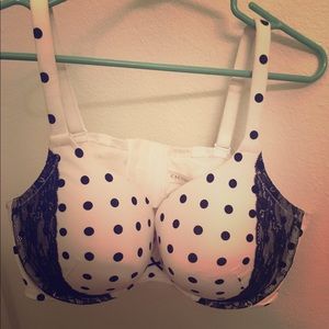 Cute black  and white Cacique bra only wore once👙