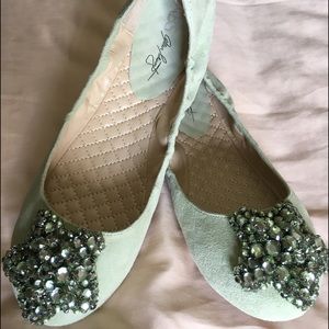 ABS Allen Schwartz light green flats