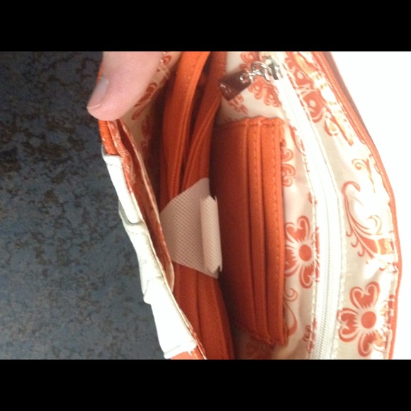 Grace Adele Shay Clutch - Picture 3 of 3