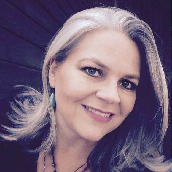 Meet your Posher, MeLissa - Picture 4 of 7