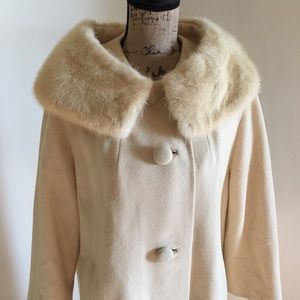 Vintage Cream Cashmere Coat with Fur Collar