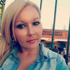 Meet your Posher, Destiny