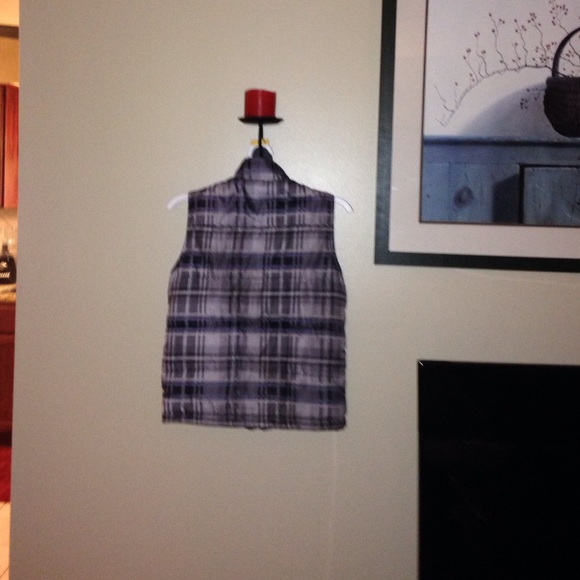 Vest - Picture 2 of 2