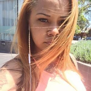 Meet your Posher, Alexis