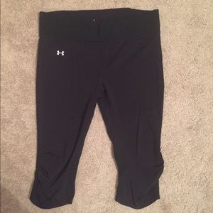 UA Crop Leggings