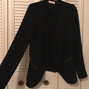 Eloide black blazer with zipper detail