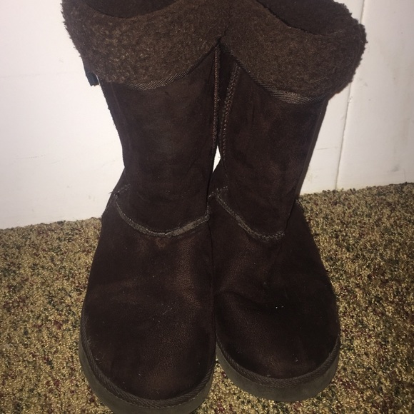 Brown airwalk boots