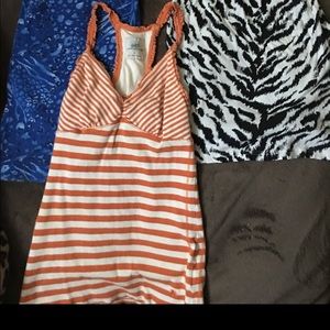 3 of the same tank, diff colors