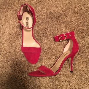 Red heels with ankle strap ❤️
