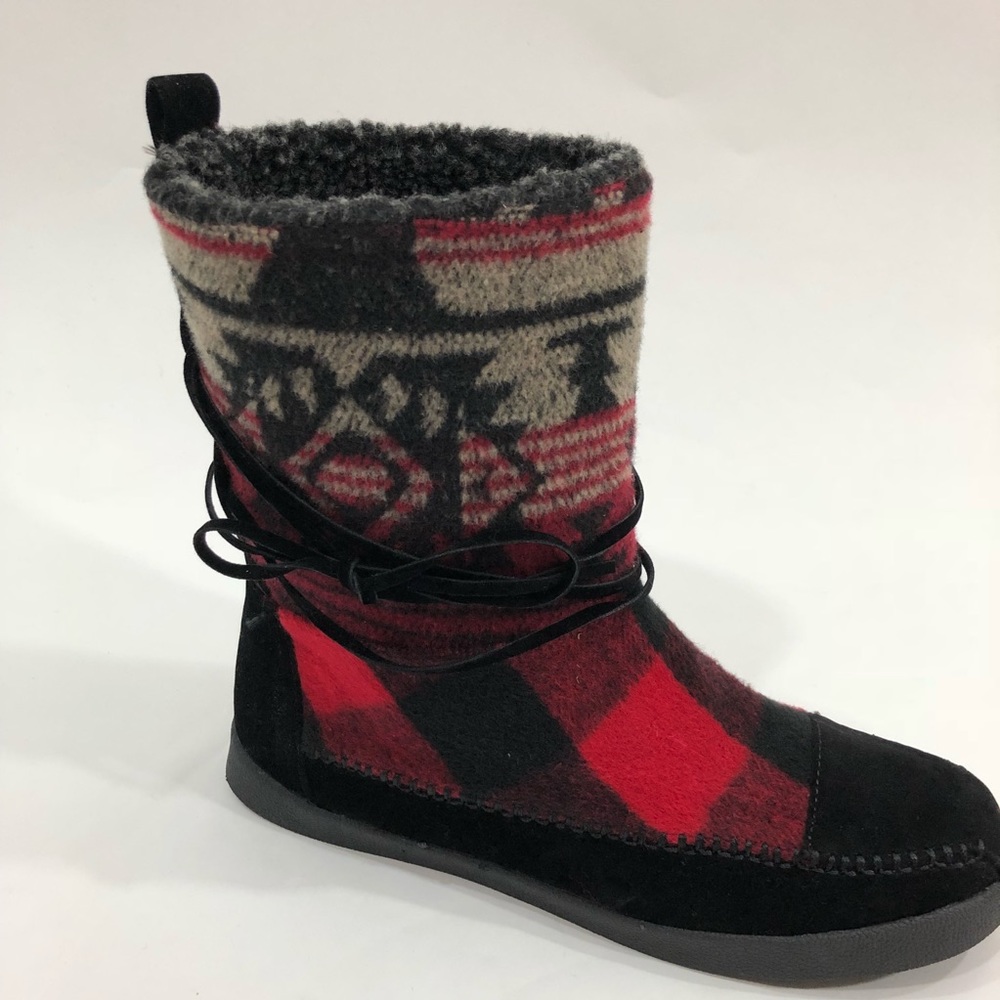 NEW Madden Girl Plaid Red Black Womens Boots Sz 7 - Picture 3 of 7