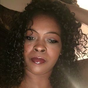 Meet your Posher, Felicia