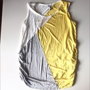 XL maternity sleeveless shirt