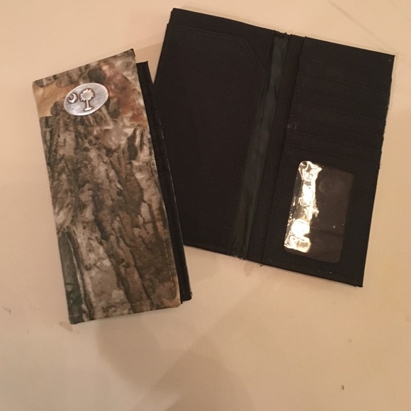 Camouflage SC Palmetto Flag concho wallet