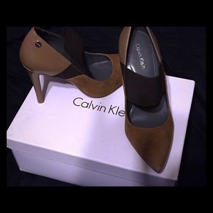 New Calvin Klein brown high heel shoes size 5 1/2
