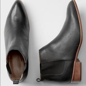 Gap Chelsea Leather Black Bootie
