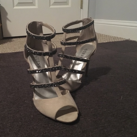 Guess MIND BLOWING heels!!