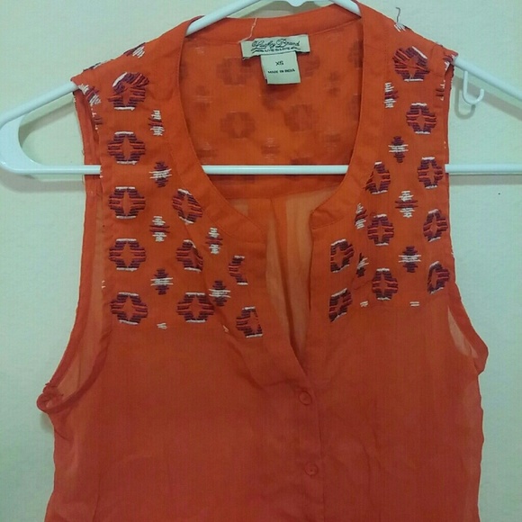 Gorgeous lucky brand blouse with tie at bottom - Picture 4 of 4