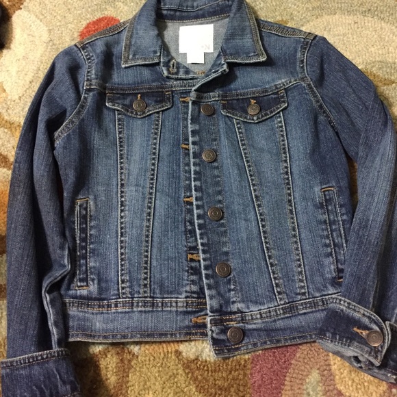 Like new Old Navy denim jacket size youth large