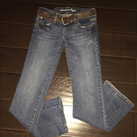 American Eagle stretch. Regular Size 4
