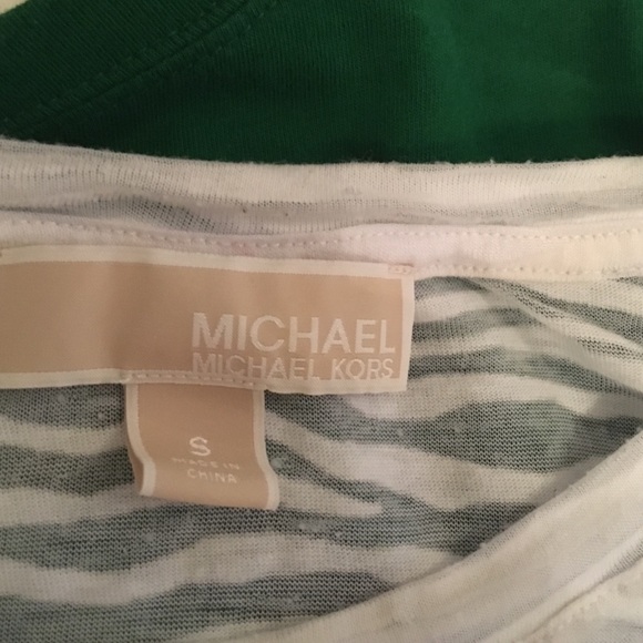 Michael Kors cute white top - Picture 2 of 3