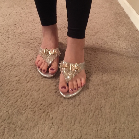 Last 1️⃣Ferdene bling crystal butterfly sandals