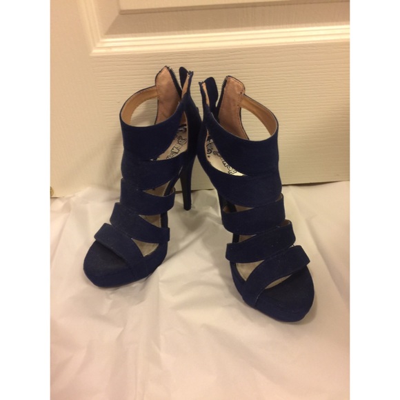 Velvet High-heels